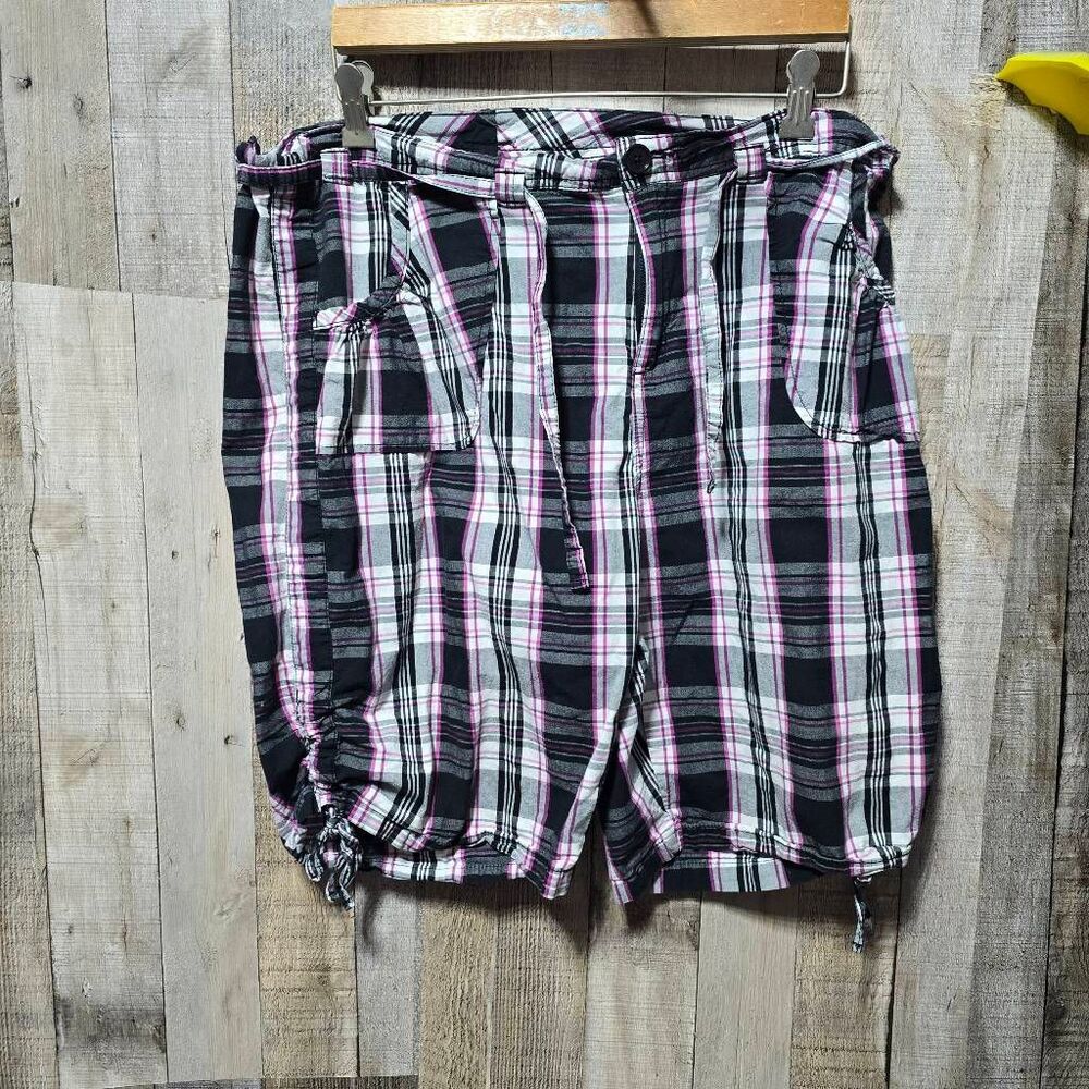 Bugle Boy Black Vintage Y2K Plaid Cargo Shorts 2x Alt Goth Vtg Emo Plus Size Pun